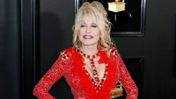 Η Ντόλι Πάρτον «παγώνει» τα μουσικά της σχέδια μετά τον θάνατο του συζύγου της
