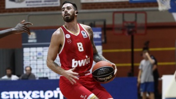 Λούκας Βιλντόζα: Εξήγησε γιατί φοράει θεραπευτικό σκουλαρίκι στο αριστερό του αυτί