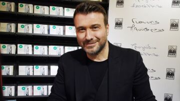 Γιάννης Πλούταρχος: Αναβολή για τον Απρίλιο πήρε η δίκη της θαυμάστριας που τον παρενοχλούσε