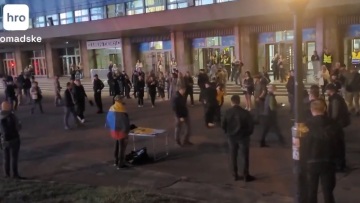 Ουκρανία: Στρατονόμοι έκαναν έφοδο και συνέλαβαν νέους σε συναυλία στο Κίεβο - Δείτε βίντεο