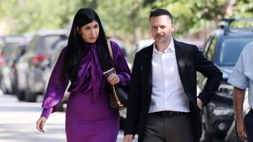 ΠΑΣΟΚ: Στον γάμο του Χάρη Δούκα θα σπάσει ο «πάγος» με τον Ανδρουλάκη