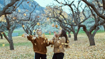 Η Θεωρία του Οκτώβρη: Το trend στο TikTok και οι μεγάλες αλλαγές που ισχυρίζεται πως φέρνει