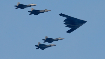 Οι ΗΠΑ φέρονται να χρησιμοποίησαν βομβαρδιστικά αεροσκάφη B-2 στις επιθέσεις κατά του Ιράν