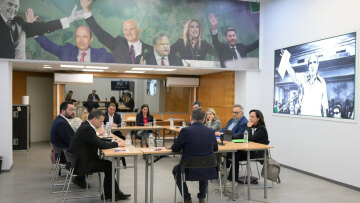 Στο ΠΑΣΟΚ τρέχουν να προλάβουν την «εισβολή» Τσίπρα στην κεντροαριστερά - Ποια στελέχη θέλει τώρα για τη μάχη η Χαριλάου Τρικούπη