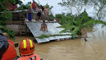 Φιλιππίνες: Τουλάχιστον 14 νεκροί λόγω της καταιγίδας Trami - Δεκάδες χιλιάδες εγκατέλειψαν τα σπίτια τους