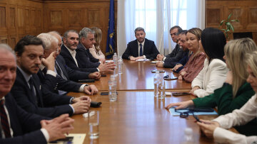 Πώς θα κινηθεί στο νέο τοπίο με το ΠΑΣΟΚ αξιωματική αντιπολίτευση ο Ανδρουλάκης