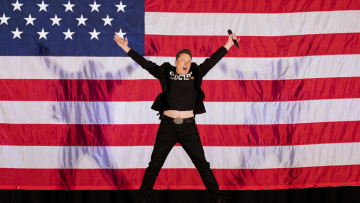 Έλον Μασκ: Ξεκίνησε την καριέρα του στις ΗΠΑ ως παράνομος μετανάστης, αποκαλύπτει η Washington Post