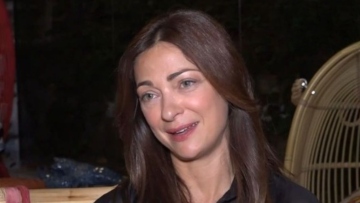 Έμιλυ Κολιανδρή: Η ιστορία με τον παπά που αρνήθηκε να τη βαφτίσει Εμμανουέλα λόγω της ερωτικής σειράς