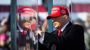 Εκλογές ΗΠΑ 2024 - Τραμπ: Δεν θα έπρεπε να είχα φύγει από τον Λευκό Οίκο το 2020