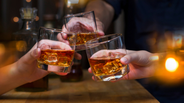 Θεσσαλονίκη: Τρία μπουκάλια αλκοόλ «άνοιξαν» στο club οι τρεις ανήλικοι που μεταφέρθηκαν στο νοσοκομείο