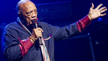 Πέθανε ο Κουίνσι Τζόουνς - Είχε συνεργαστεί από τον Φρανκ Σινάτρα μέχρι τον Μάικλ Τζάκσον