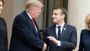Με τον Τραμπ μίλησε ο Μακρόν - «Έτοιμοι να δράσουμε αν η Ρωσία δεν συμφωνήσει σε κατάπαυση πυρός 30 ημερών στην Ουκρανία»