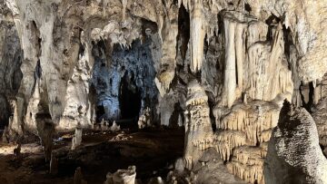 Το Σπήλαιο της Αλιστράτης: Ένας μυστηριώδης υπόγειος κόσμος