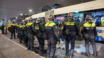 Ολλανδία: Φρούριο το Άμστερνταμ μετά τη «μαύρη νύχτα» με τις επιθέσεις σε Ισραηλινούς - Φόβοι για επέκταση των αντισημιτικών επεισοδίων