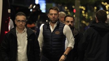 ΣΥΡΙΖΑ - Στέφανος Κασσελάκης: Καταγγέλλει την Κουμουνδούρου ως «έκτακτο στρατοδικείο καρατόμησης συνέδρων» - Καλεί την Πολιτική Γραμματεία να παραιτηθεί