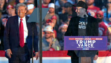 Ντόναλντ Τραμπ: Το «who is who» της νέας κυβέρνησής του - Ποια πόστα θα αναθέσει στους Μασκ, Κένεντι και Πομπέο