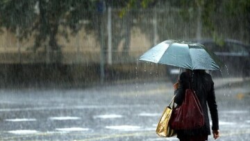 Καιρός: Με βροχές και πτώση της θερμοκρασίας κλείνει το Σαββατοκύριακο