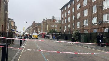 Λονδίνο: Επίθεση με μαχαίρι σε αγορά - Ένας νεκρός και δύο τραυματίες