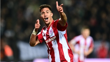 Η ανάρτηση του Ελ Αραμπί για τον πανηγυρισμό του Κωστούλα: «Ο μικρός μου αδερφός» 