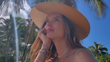 Αλεσάντρα Αμπρόσιο: Ταξίδεψε στη Χαβάη και μοιράστηκε φωτογραφίες