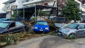 Κακοκαιρία Bora: 112 για τις μετακινήσεις σε Λήμνο, Πιερία, Λάρισα, Μαγνησία - Πλημμυρισμένη η Ρόδος, προβλήματα στη Χαλκιδική