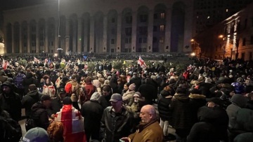 Γεωργία: Η Κάγια Κάλας χαρακτήρισε «απαράδεκτη» τη βία κατά φιλοευρωπαίων διαδηλωτών