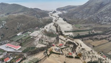   Κακοκαιρία Bora - Πλημμύρες στη Λήμνο: Δύο νεκροί, μεγάλες καταστροφές σε σπίτια