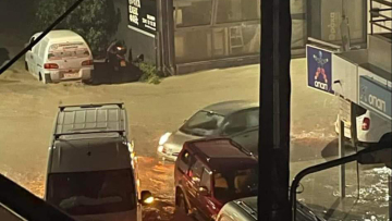 Κακοκαιρία Bora: Δύσκολη η νύχτα στη Ρόδο, άνθρωποι εγκλωβισμένοι σε αυτοκίνητα,