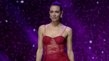 Βίκυ Καγιά: Η εντυπωσιακή πασαρέλα της στο MadWalk 2024