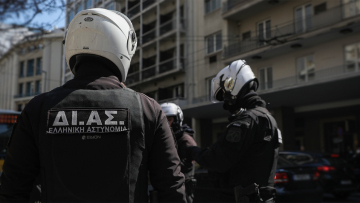 «Ταρίφα» έως και €20.000 για να εγκρίνουν παράνομες κατασκευές - Ο τιμοκατάλογος του κυκλώματος πολεοδόμων