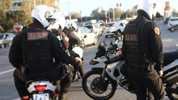 Χαλκιδική - Κύκλωμα πολεοδόμων:  1 εκατ. ευρώ σε μετρητά εντόπισε η ΕΛΑΣ - 21 οι συλλήψεις για παράνομες άδειες και «γρηγορόσημα»