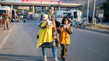 Συρία: Επιστρέφουν στη χώρα οι πρόσφυγες μετά την πτώση του Άσαντ - Αρκετές χώρες «παγώνουν» τις αιτήσεις ασύλου