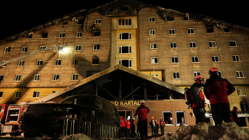  Στους 76 οι νεκροί από την πυρκαγιά σε ξενοδοχείο χιονοδρομικού κέντρου στην Τουρκία