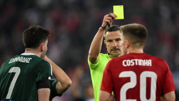 Λανουά για το ντέρμπι: Δεν έπρεπε να επέμβει το VAR στην αποβολή Κοστίνια, κανένα πέναλτι σε Ελ Κααμπί