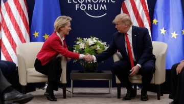 Ο Τραμπ παρατείνει την προθεσμία για την επίτευξη εμπορικής συμφωνίας με την ΕΕ έως τις 9 Ιουλίου 