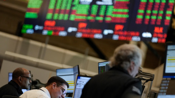 Wall Street: Παρασύρθηκαν οι δείκτες από την τεχνολογική πτώση – Ανησυχία για την Oracle
