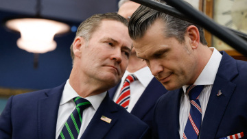 Αποκάλυψη του Spiegel μετά το Signalgate: Διέρρευσαν στο Διαδίκτυο κωδικοί και προσωπικά δεδομένα ανώτερων αξιωματούχων ασφαλείας των ΗΠΑ