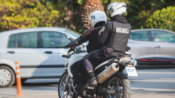 Αστυνομικοί απέτρεψαν ληστεία σε σπίτι στου Ρέντη - Τρεις συλλήψεις