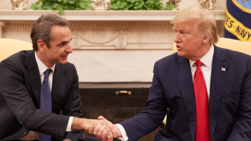 Τραμπ μετά τις δηλώσεις Μητσοτάκη για win-win συμφωνία της Ευρώπης με τις ΗΠΑ: Ναι, μπορεί να γίνει - Τον ξέρω, εκτιμώ τα σχόλιά του