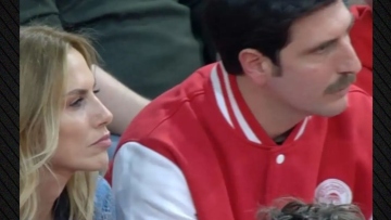 Η Ντορέττα Παπαδημητρίου και ο Γιώργος Γεροντιδάκης πήγαν μαζί στο γήπεδο - Δείτε τη φωτογραφία