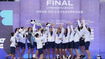 Κορίτσια για μετάλλιο στο Λος Άντζελες- Το πάντρεμα ταλέντου και εμπειρίας και ο ρόλος του «μπαμπά» Χάρη στην εθνική πόλο γυναικών