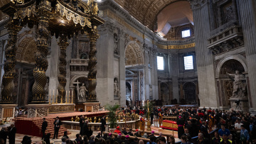 Πάνω από 200.000 πιστοί θα βρεθούν στην κηδεία του Πάπα Φραγκίσκου - Το αυστηρό dress code, οι ηγέτες των κρατών και τα μέτρα ασφαλείας