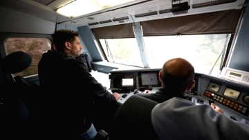Ολοκληρώθηκαν τα πρώτα δοκιμαστικά δρομολόγια του συστήματος αυτόματης πέδησης ETCS για τα τρένα - Δείτε βίντεο
