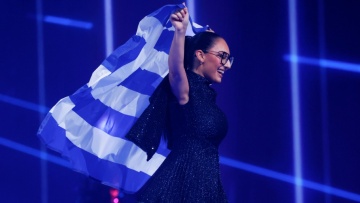 Η «Αστερομάτα» της Κλαυδίας σημειώνει τεράστια επιτυχία στα διεθνή charts σε 32 χώρες 