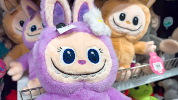 Εκτοξεύτηκαν τα κέρδη, τριπλασιάστηκαν τα έσοδα της εταιρείας που κατασκευάζει τα Labubu
