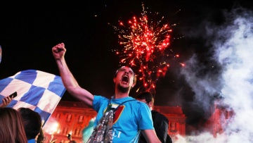 Φλέγεται ο ιταλικός Νότος για το 4ο πρωτάθλημα της Νάπολι - Δείτε βίντεο και φωτογραφίες