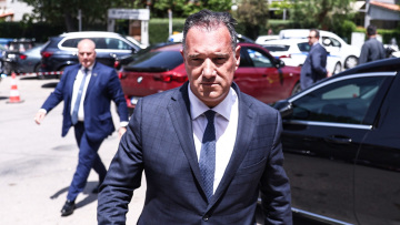 Επεισόδιο στη δίκη Novartis με τον Γεωργιάδη και τον συνήγορο της Μαραγγέλη: «Είναι άθλιοι, θέλω να μάθω ποιοι τους έβαλαν»