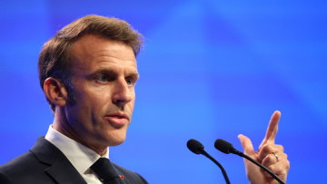 Ο Μακρόν θέλει εμπορική συμφωνία ΕΕ και ΗΠΑ «το συντομότερο και με τους χαμηλότερους δασμούς»
