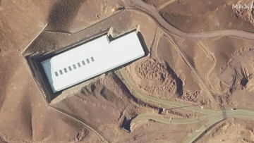 Economist: Τι περιλαμβάνει ο απόρρητος φάκελος για τα πυρηνικά που οδήγησε το Ισραήλ να επιτεθεί στο Ιράν
