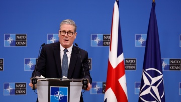 Η Βρετανία δεσμεύεται να επιτύχει τον στόχο για στρατιωτικές δαπάνες που θα ανέρχονται στο 5% του ΑΕΠ